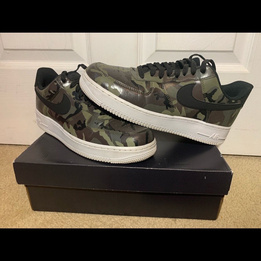 Men’s Nike Air Force 1 camo.